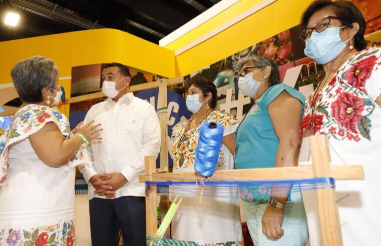 Promociona el Ayuntamiento la labor de las urdidoras de sus Centros de Desarrollo Integral