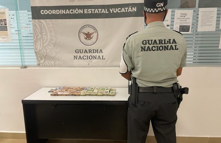 Pretendió volar a la CDMX  con 800 mil pesos ocultos en una mochila