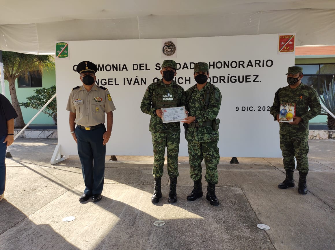 El Ejército cumple el sueño de un joven y lo convierte en soldado honorario