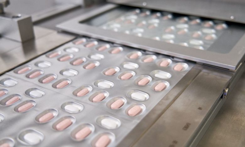 Pfizer informa que su  píldora tiene 89% de efectividad y funciona contra Ómicron