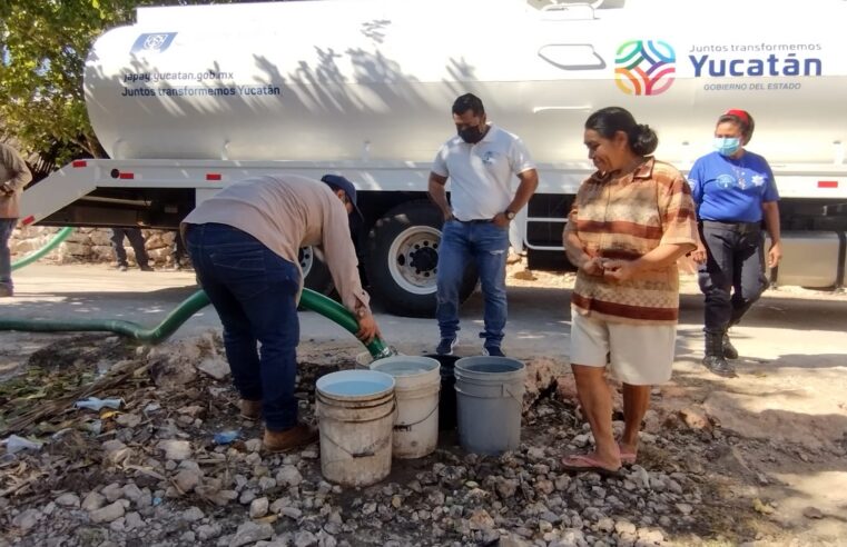 Habitantes de Teya se quedan sin agua: la Japay les envía pipa con 20 mil litros