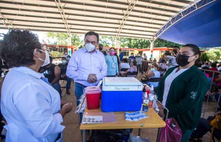 Más de 25 mil trabajadores de la educación reciben la vacuna Moderna