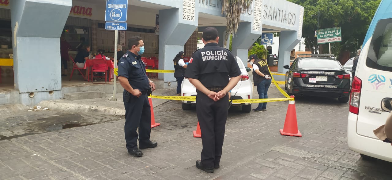 Localizan estacionado en el centro de Mérida un auto robado en Progreso