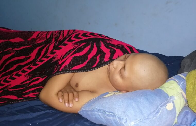 En medio de la pobreza, adolescente yucateco lucha contra la leucemia