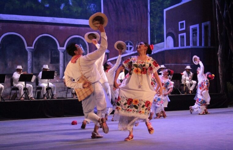 El Ballet Folklórico del Estado y la Orquesta Jaranera del Mayab celebran su 52 años