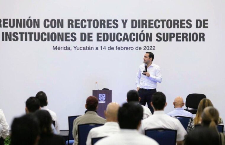 Dialoga Mauricio Vila con directores y rectores de universidades yucatecas