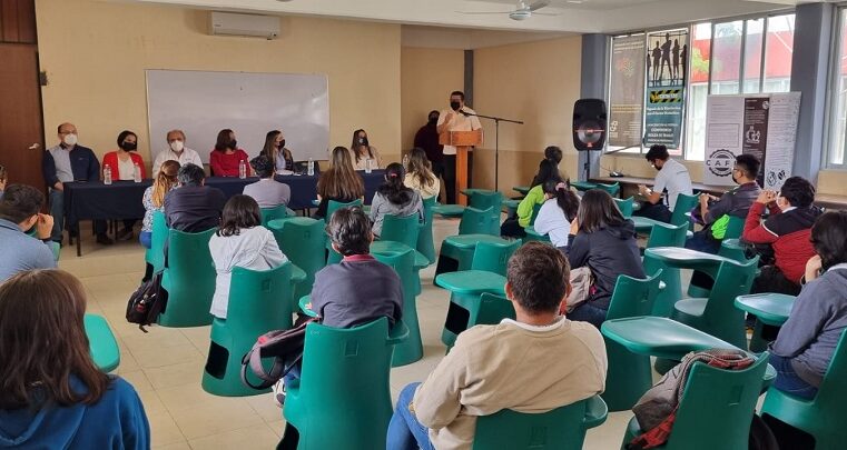 Dos alumnos del CBTis 120 se suman a la educación dual en Súper Willys