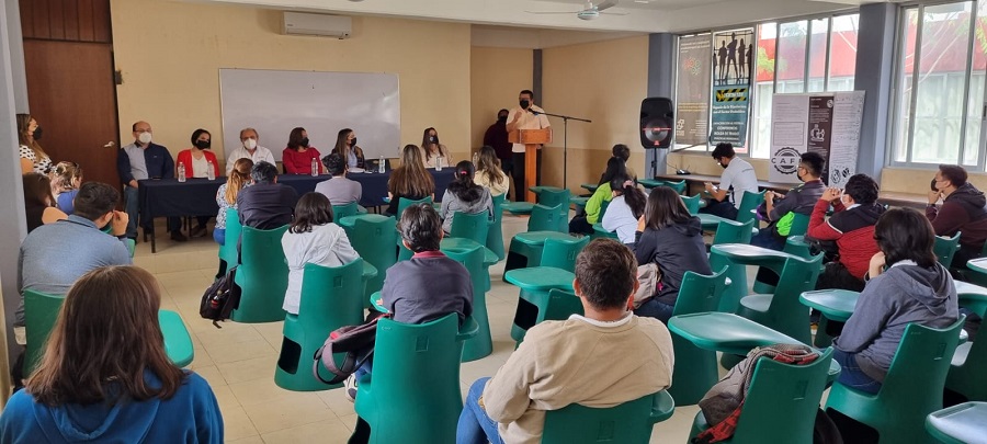 Dos alumnos del CBTis 120 se suman a la educación dual en Súper Willys