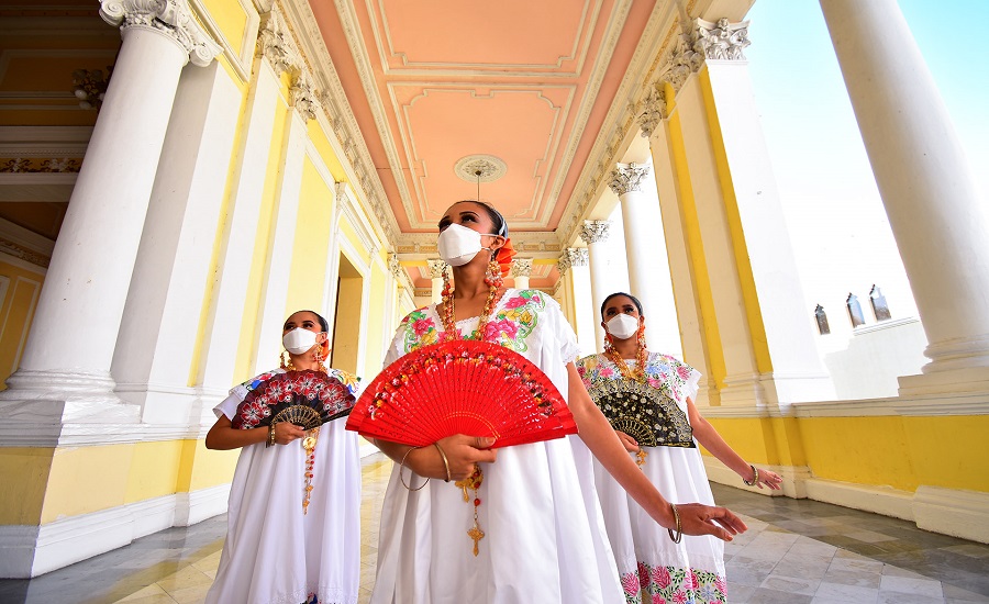 Conmemoran en Yucatán el Día Nacional del Hipil