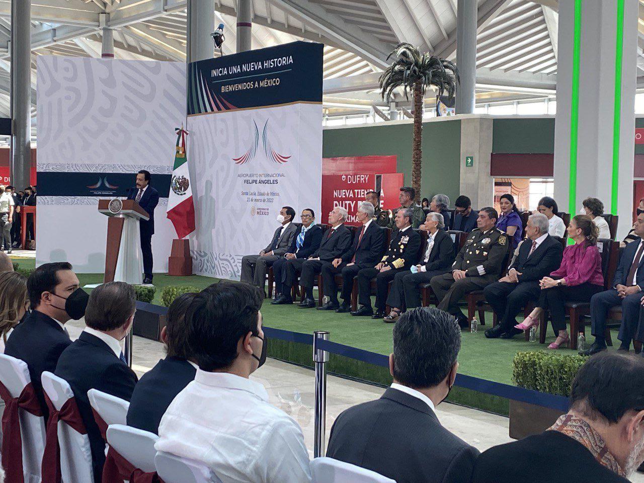 Asiste Mauricio Vila a la inauguración del aeropuerto  Felipe Ángeles