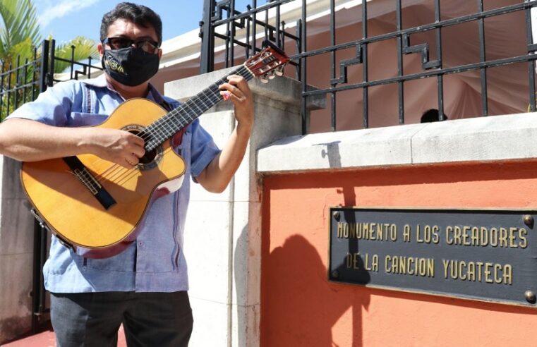 Ricardo Duarte Esquivel, al Monumento a los Creadores de la Canción Yucateca