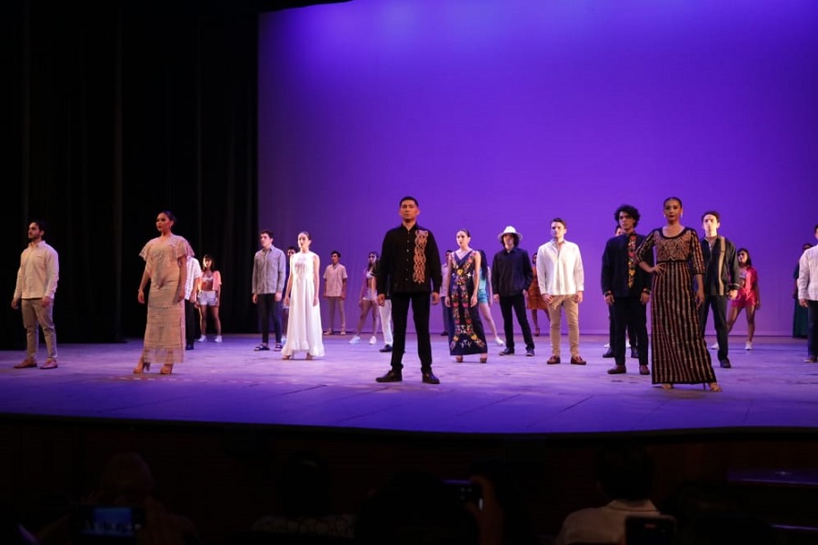 La Guayabera regala una noche de gala en el teatro José Peón Contreras