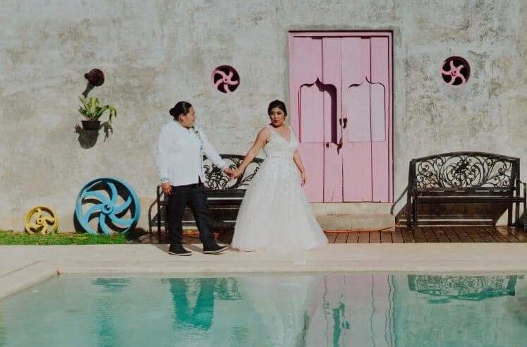 Una maestra y una fotógrafa, el primer matrimonio igualitario en Conkal