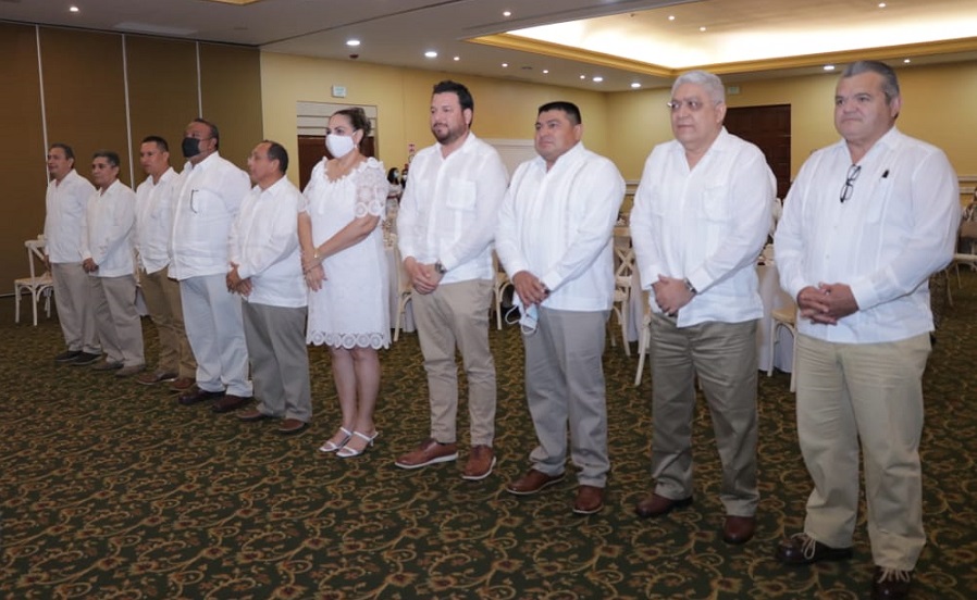 Manlio Torres López asume presidencia del Colegio de Valuadores Profesionales de Yucatán