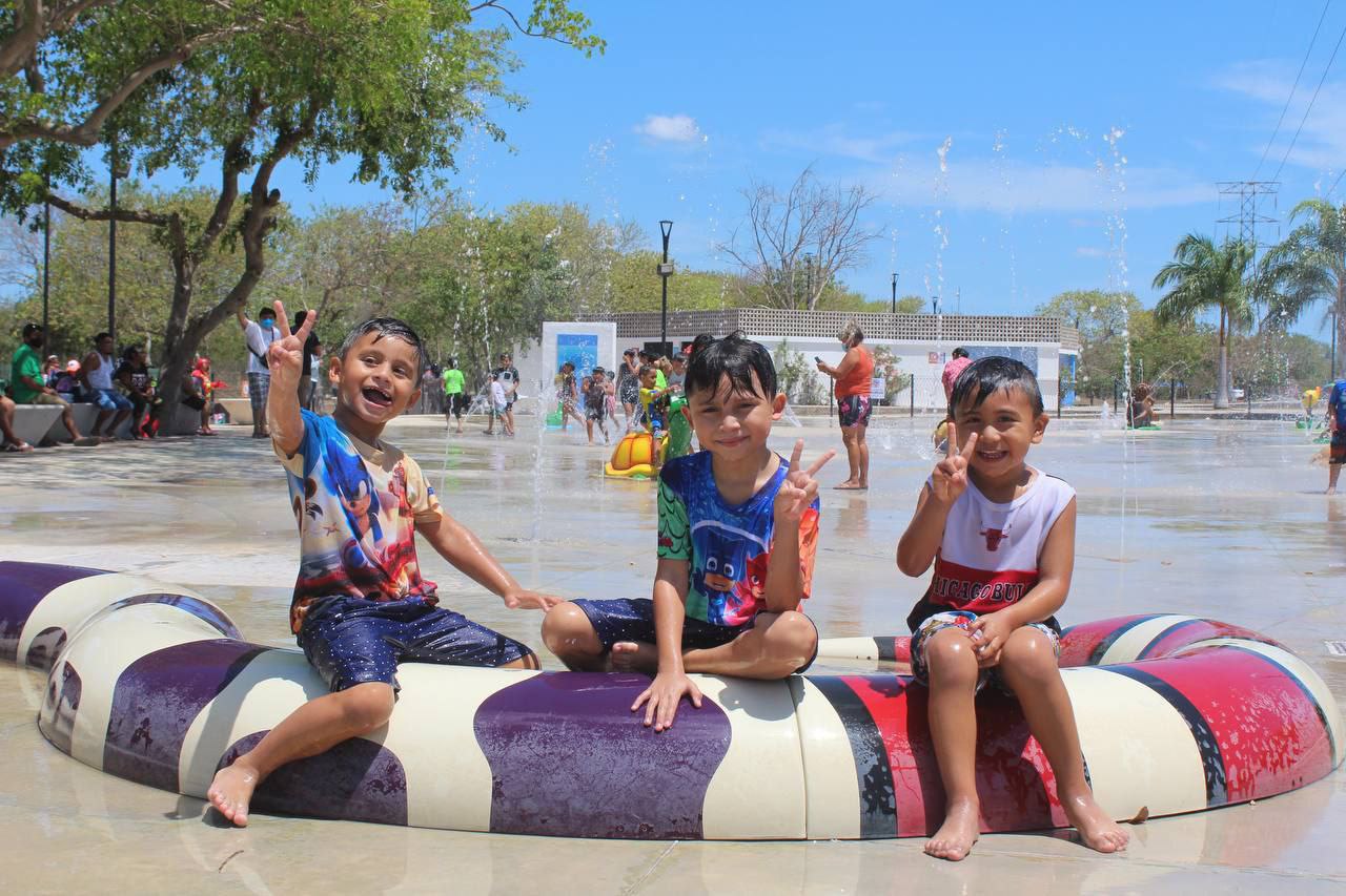 Ya funciona el parque acuático Splash Pad en el parque lineal «Los Paseos»