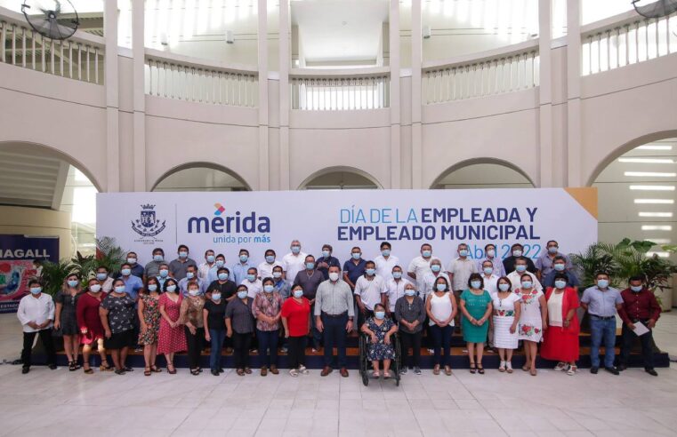 Celebran el Día de la Empleada y Empleado Municipal
