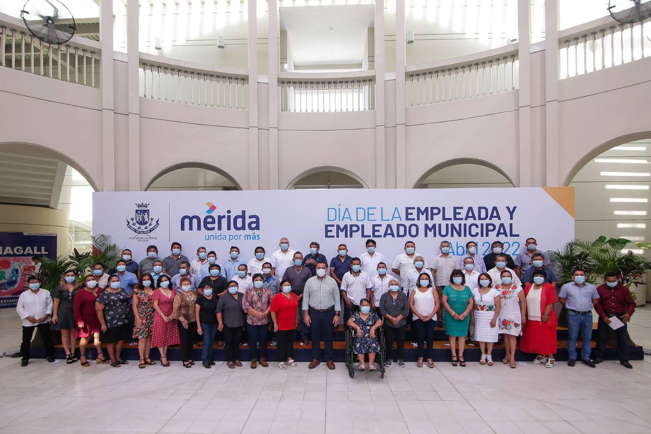 Celebran el Día de la Empleada y Empleado Municipal