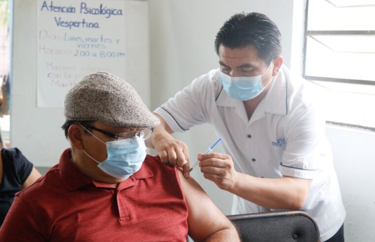 Arranca vacunación anticovid en módulos del Ayuntamiento de Mérida