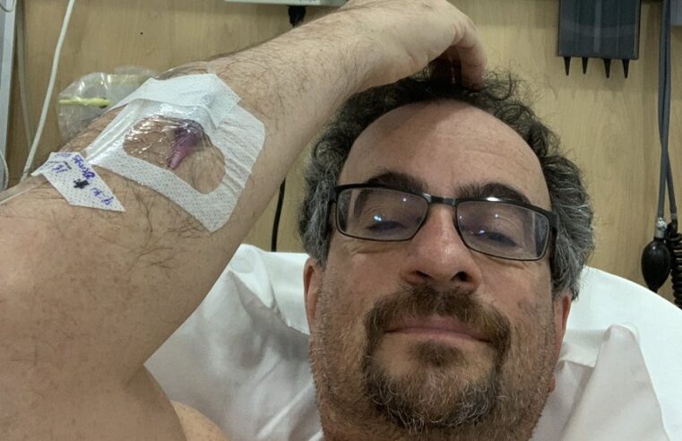 El embajador británico publica que se intoxicó en un restaurante de Paseo de Montejo