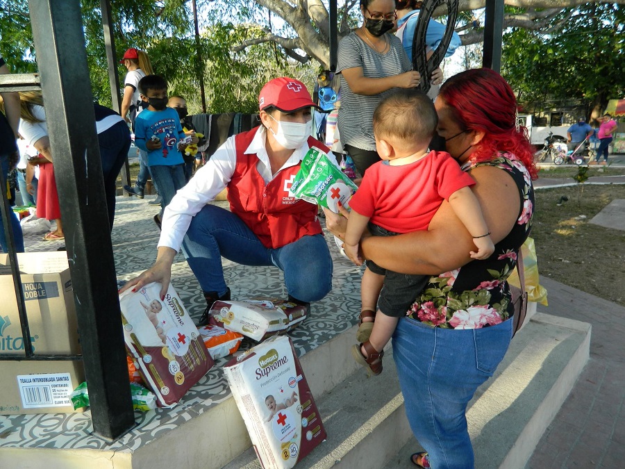 La Cruz Roja festeja a los niños en Paraíso, comisaría de Progreso