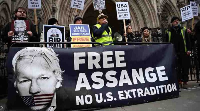 Un juez británico autoriza la extradición de Julian Assange a EE.UU.