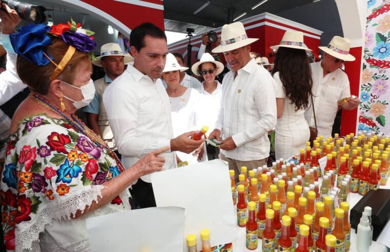 La cochinita, la guayabera y las hamacas, arrasan en la Feria de San Marcos