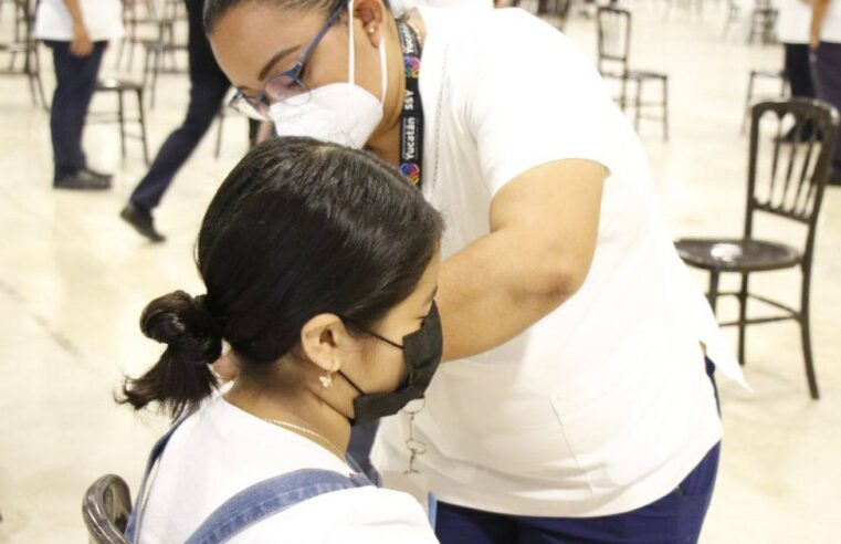 Inicia vacunación de jóvenes de 12 a 14 años de Mérida y 7 municipios más