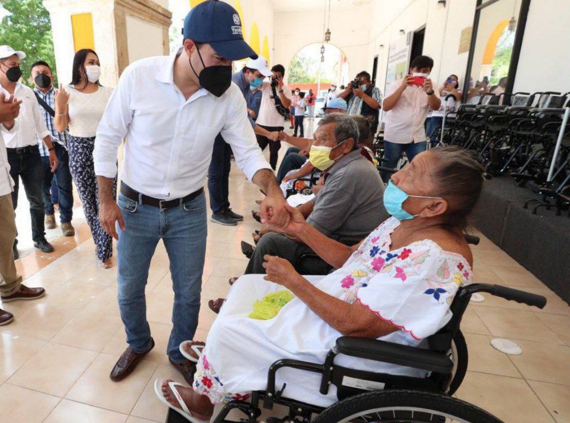 Mauricio Vila continúa apoyando a las familias y productores del campo