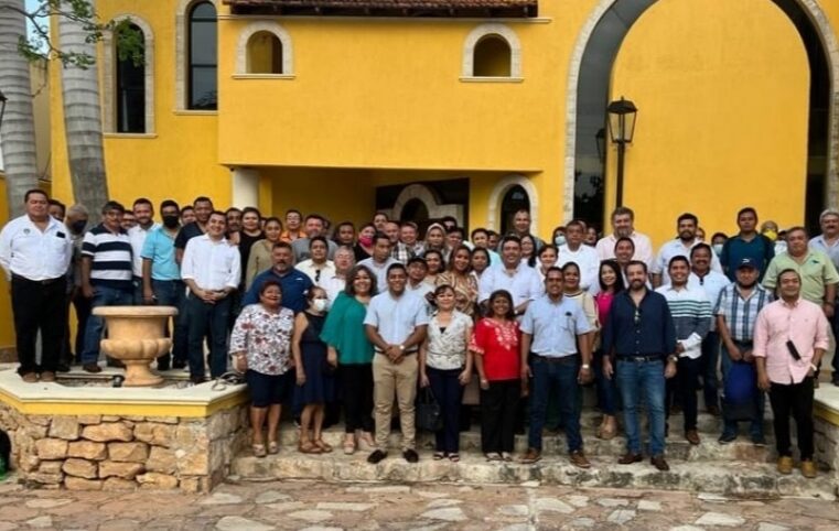 El diputado Mario Peraza presenta a sus coordinadores y enlaces legislativos