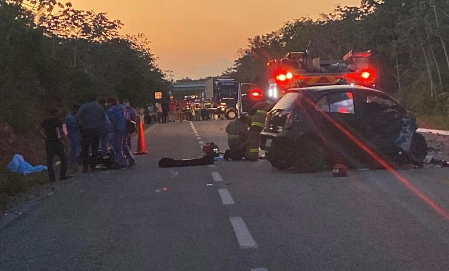 Choque con tres fallecidos en la carretera El Tinta-Playa del Carmen