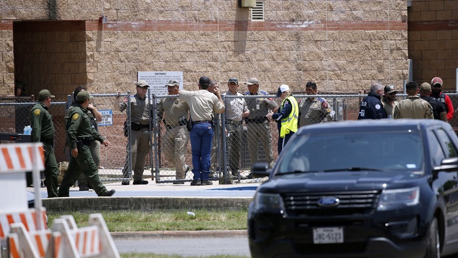 Tiroteo en escuela de Texas deja 14 niños muertos