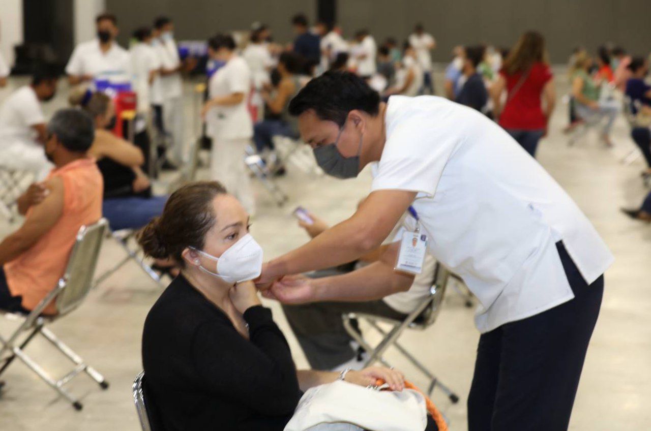 En marcha, vacunación de  personas de 40 a 59 años en Mérida