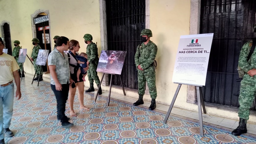 Inauguran exposición fotográfica del Ejército en Valladolid