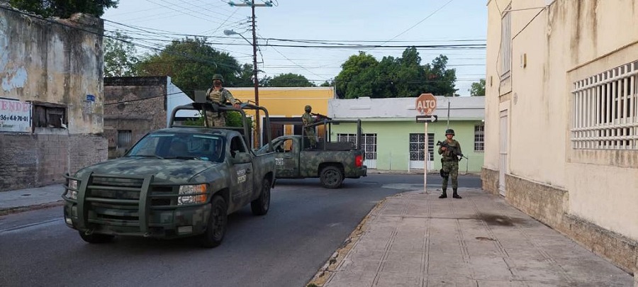 Catean dos casas en el centro de Mérida: aseguran droga y detienen a tres