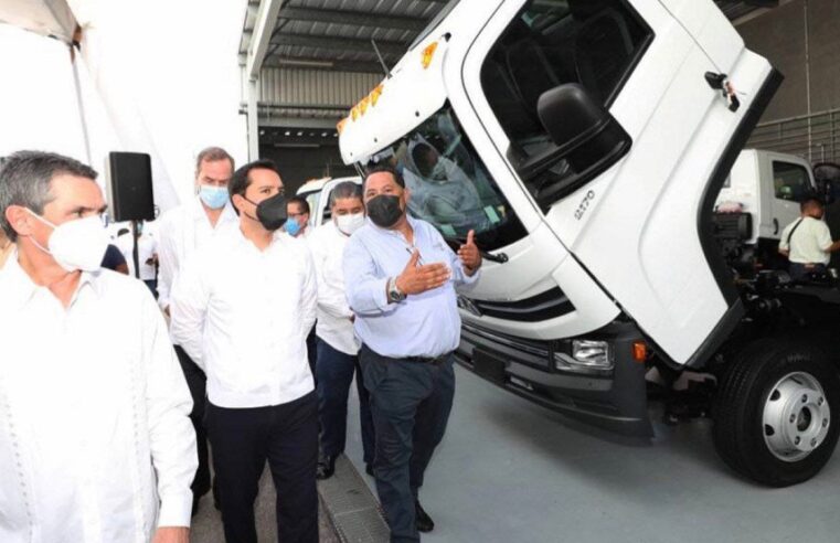 Vila inaugura la agencia Volkswagen MAN Buses y Camiones Mérida