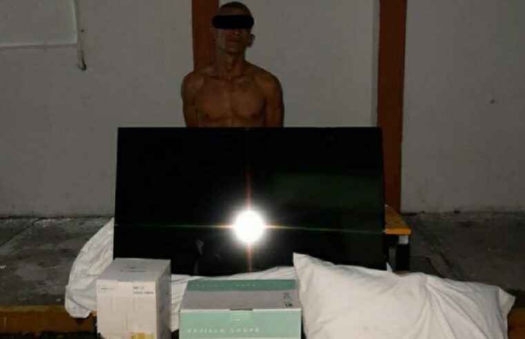 Robó una TV, una vajilla y vasos de un hotel, pero no llegó lejos