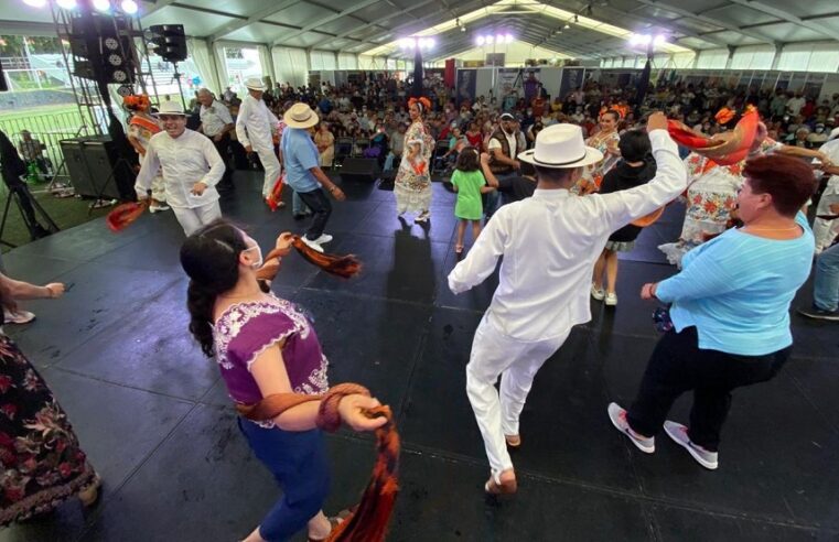 Con jarana y toneladas de cochinita, se despide Yucatán Expone en la CDMX