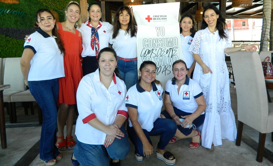 Pasarela de modas a beneficio de Cruz Roja en Progreso