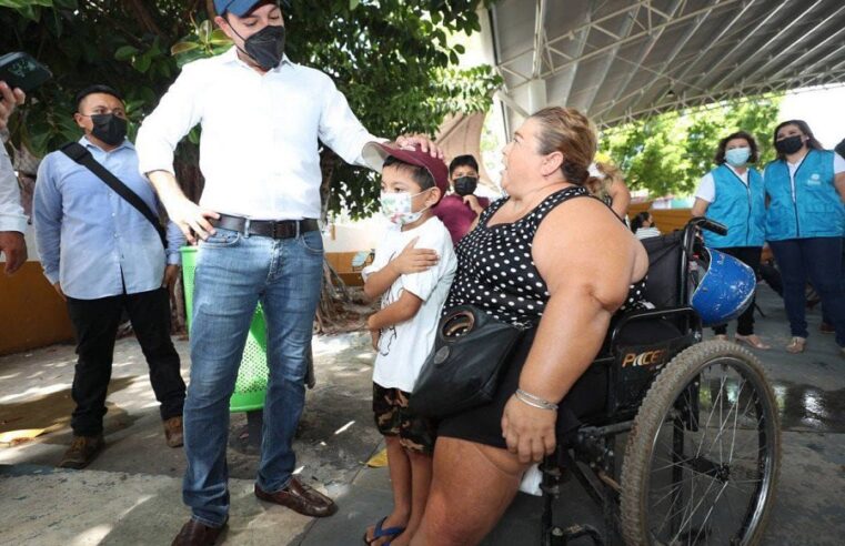 Mauricio Vila supervisa en Valladolid el inicio de la vacunación a niños de 5 a 11 años