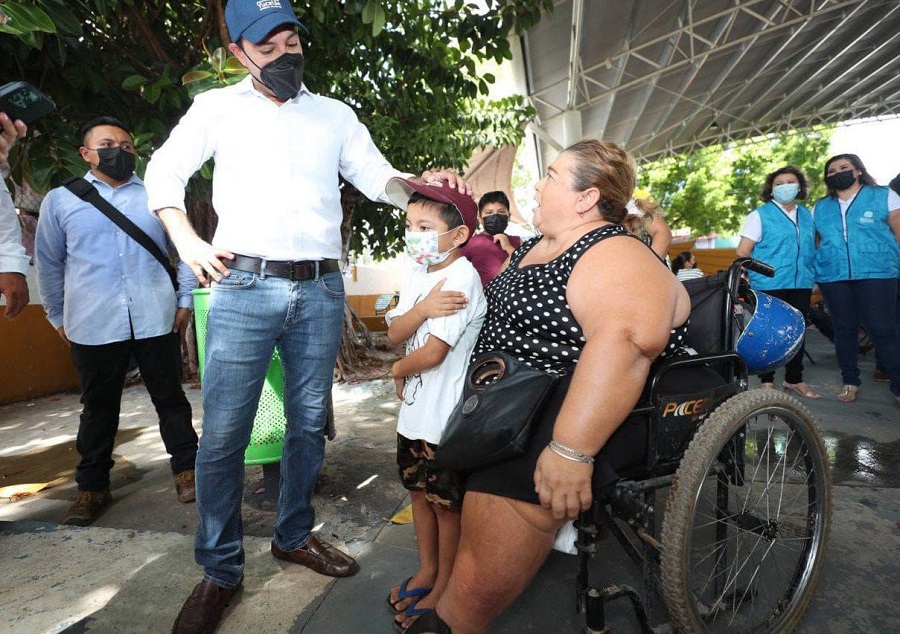 Mauricio Vila supervisa en Valladolid el inicio de la vacunación a niños de 5 a 11 años