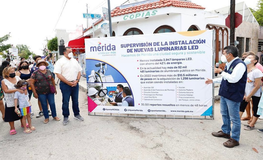 Cambian lámparas de vapor de sodio por tecnología LED en Mérida