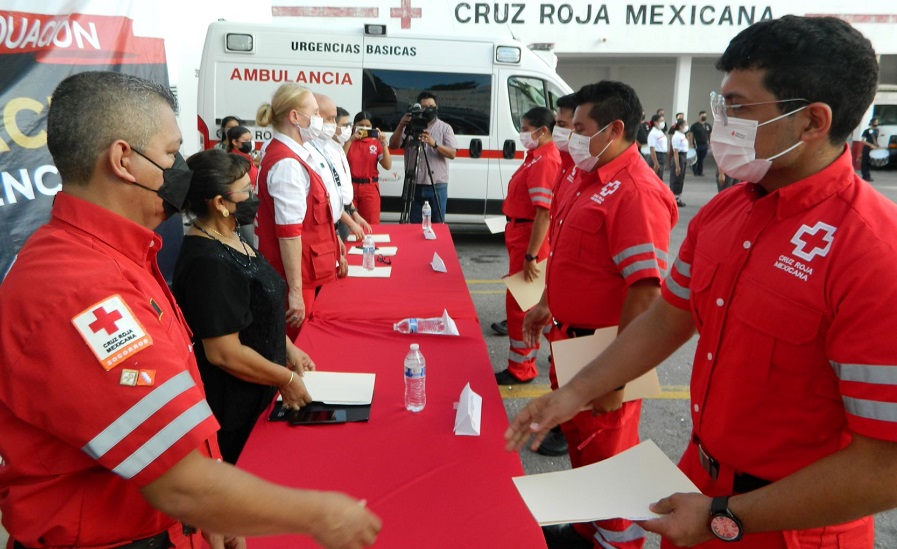 Se gradúan 43 técnicos en urgencias médicas de la Cruz Roja Yucatán