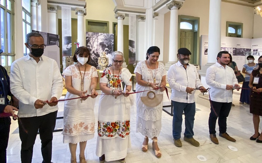 Entregan la colección “Alvar y Carmen Tejero de Carrillo Gil” al Palacio Cantón