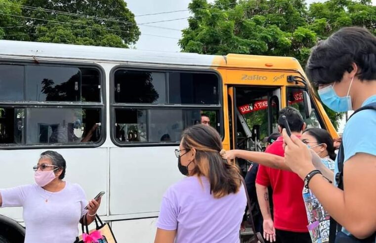 Al eestilo del norte, un empistolado causa pánico en un camión en Mérida