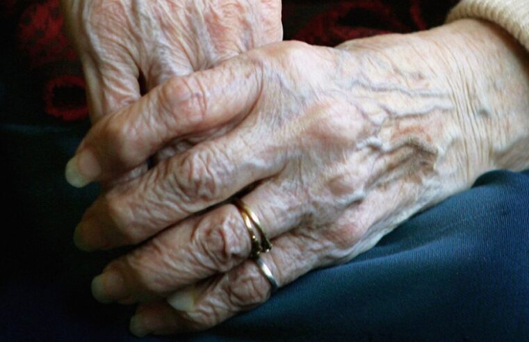 Fallecen por Covid-19 una meridana de 100 años y otra de 88 años