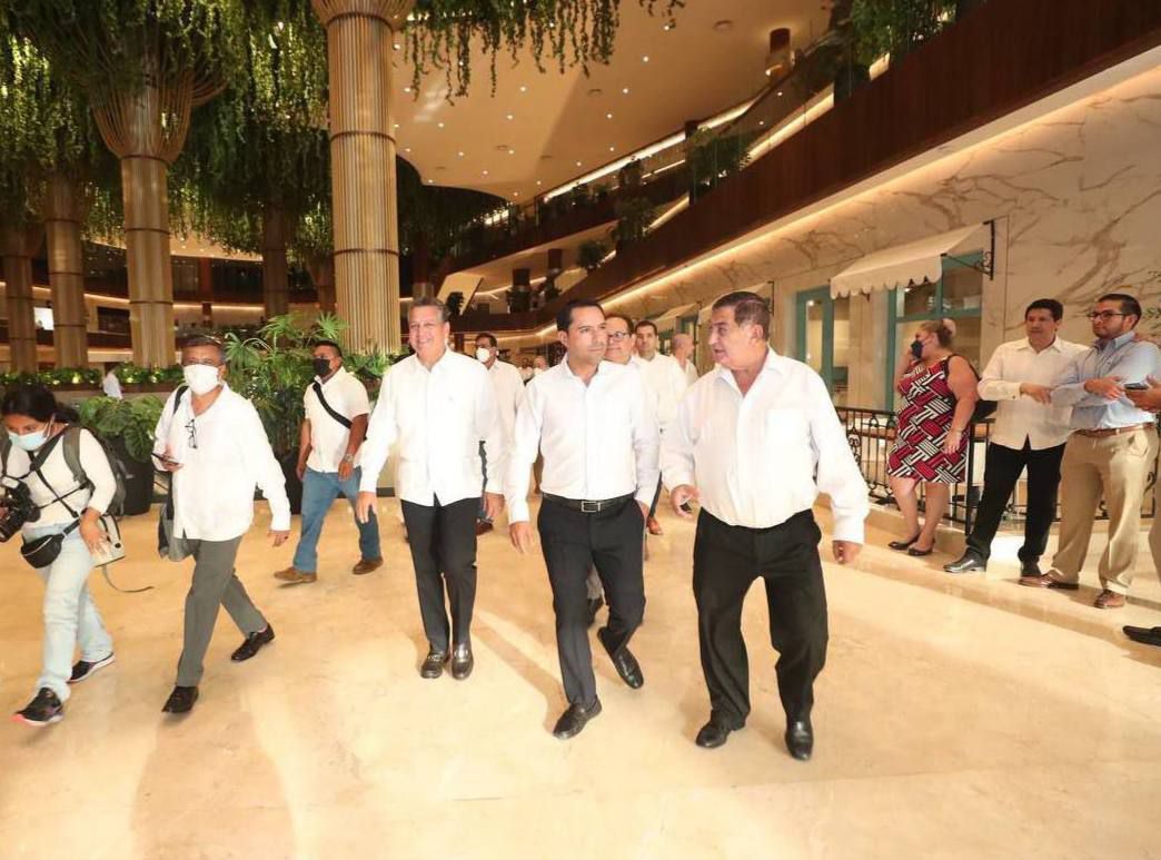 Se inaugura Plaza City 32, moderno centro comercial que genera 800 empleis