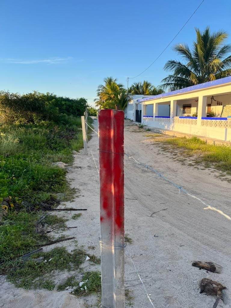 Descontento en Telchac Puerto por el cierre de un acceso a la playa