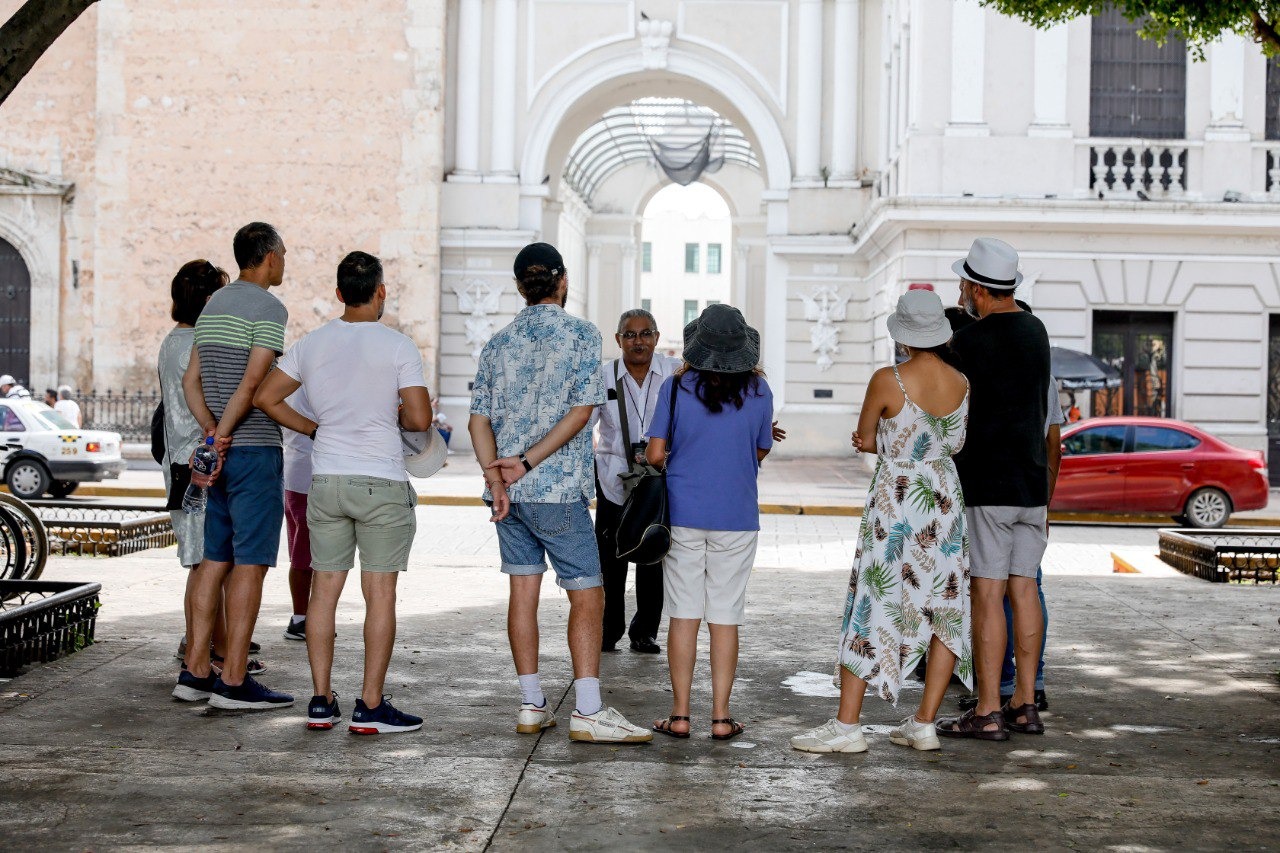 El Ayuntamiento de Mérida reactiva los recorridos guiados en el centro histórico