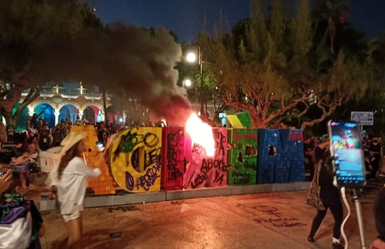 La Policía de Mérida las cuidó, hasta en lo que hicieron mal