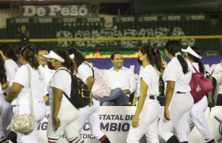 Vila iinaugura la “Liga del Cambio”, primer torneo de sóftbol femenil estatal